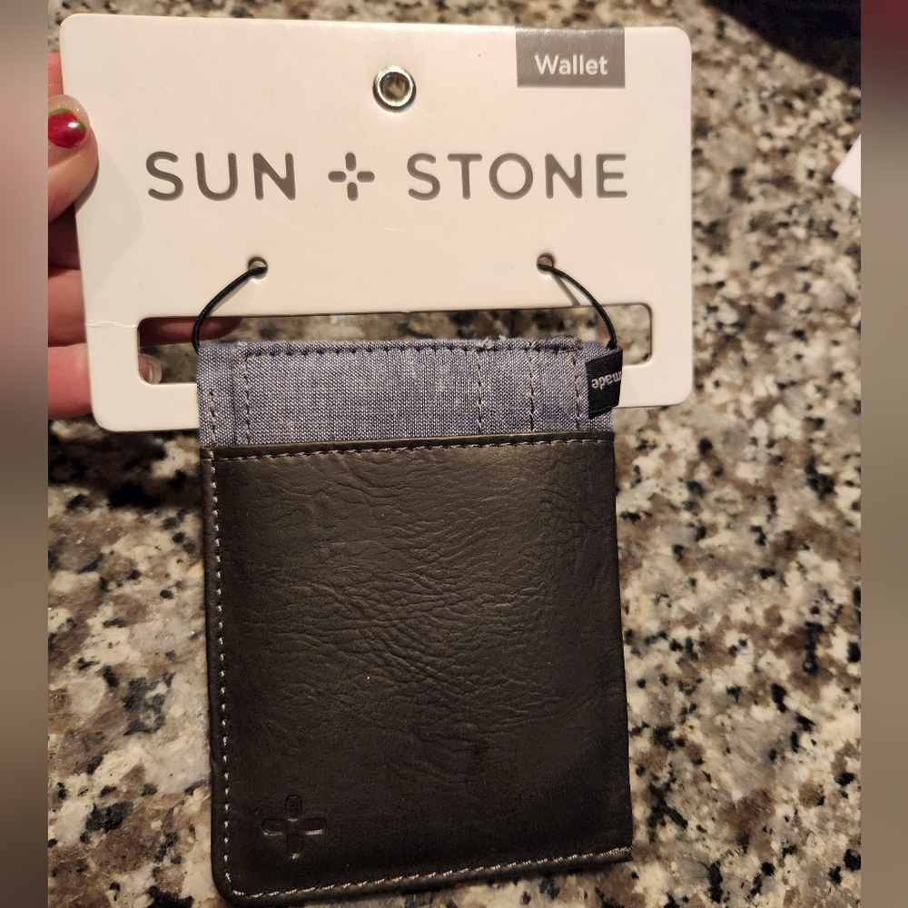 NWT Sun + Stone Mens RFID Wallet Black With Blue Accents